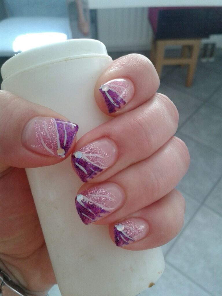 Nagelmodellage und Nageldesign – Beispiel 1 aus Ludmilas Kosmetikstudio in Biberach an der Riß